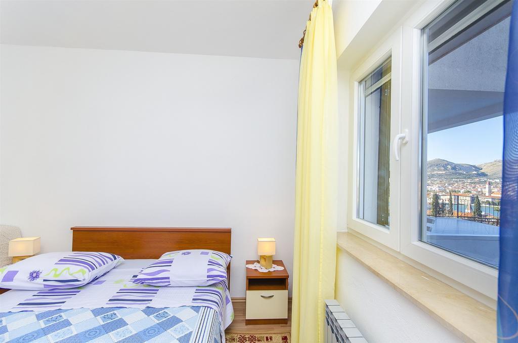 Apartment Marijana Trogir Exterior photo